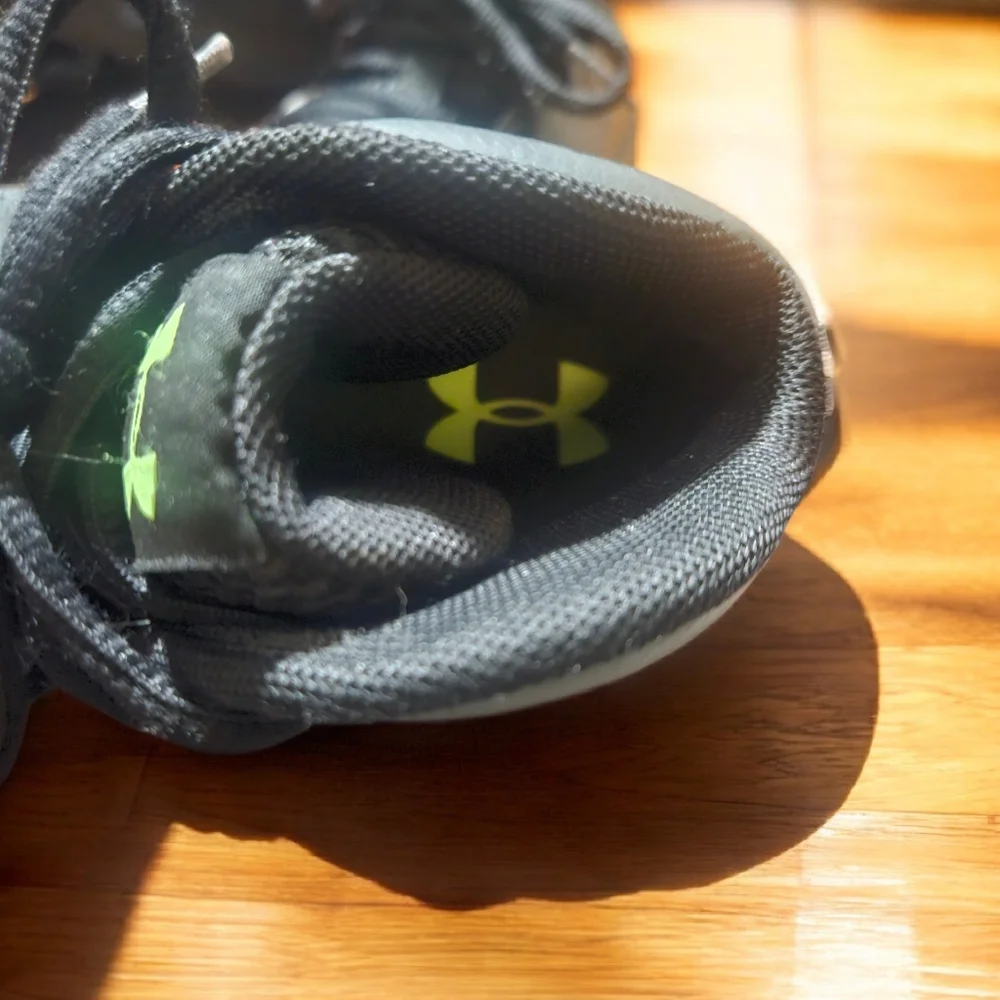 Under Armour Kids' Black and Neon Green Sneakers, Sz 12 - Picture 4 of 6